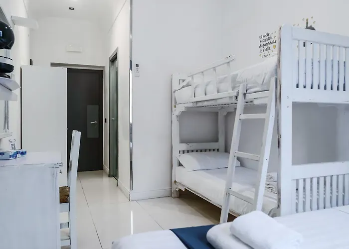 Konukevi Golfo Di Orosei 3*